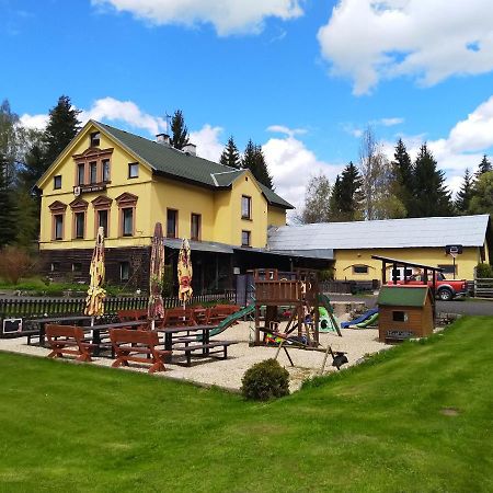Penzion Karolina Lučany nad Nisou المظهر الخارجي الصورة