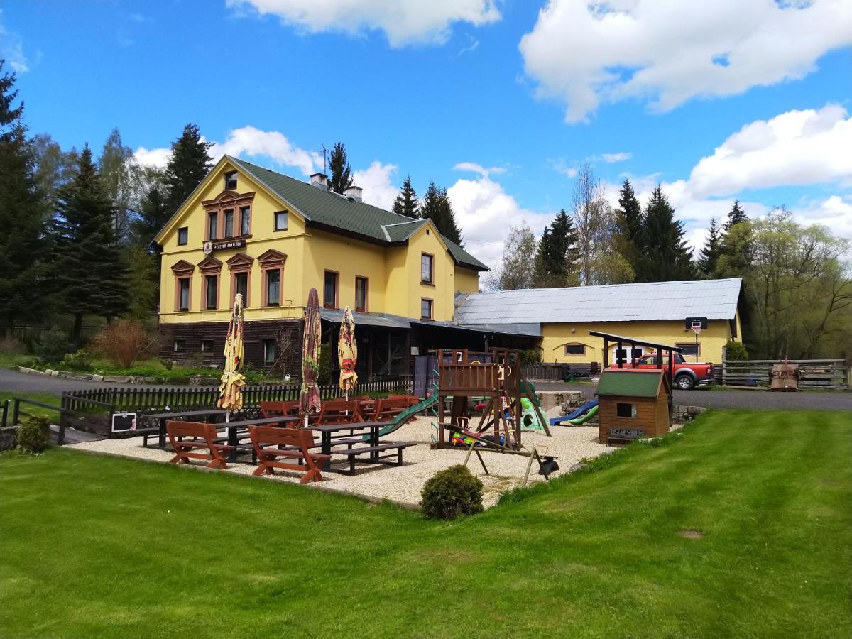 Penzion Karolina Lučany nad Nisou المظهر الخارجي الصورة